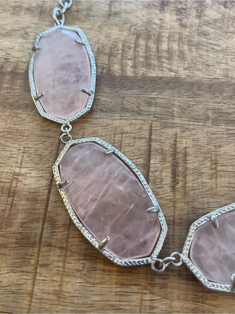 Kendra Scott statement necklace in light pink and silver - Picture 2 of 5
